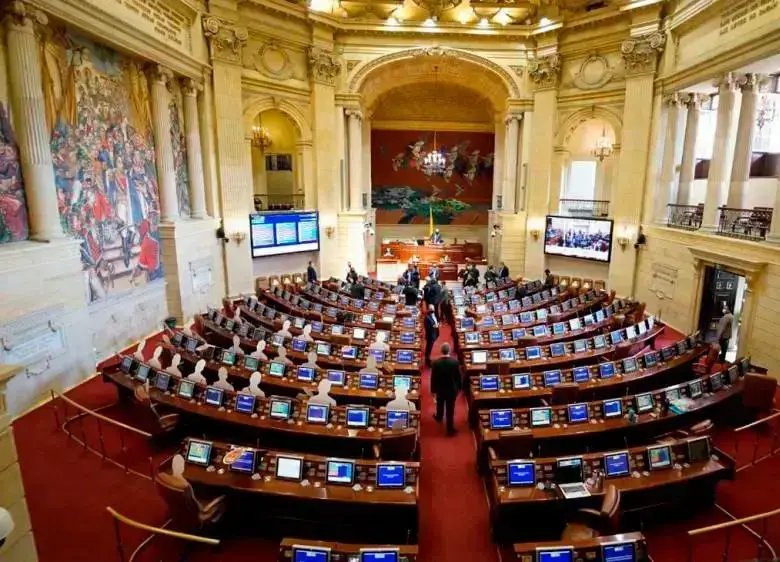 Reforma laboral podría definirse en las próximas horas: Senado inicia último debate del proyecto